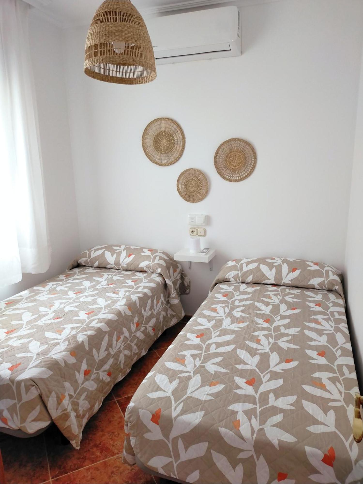 Casa Playa, Terraza Y Garaje Lägenhet Nerja Exteriör bild