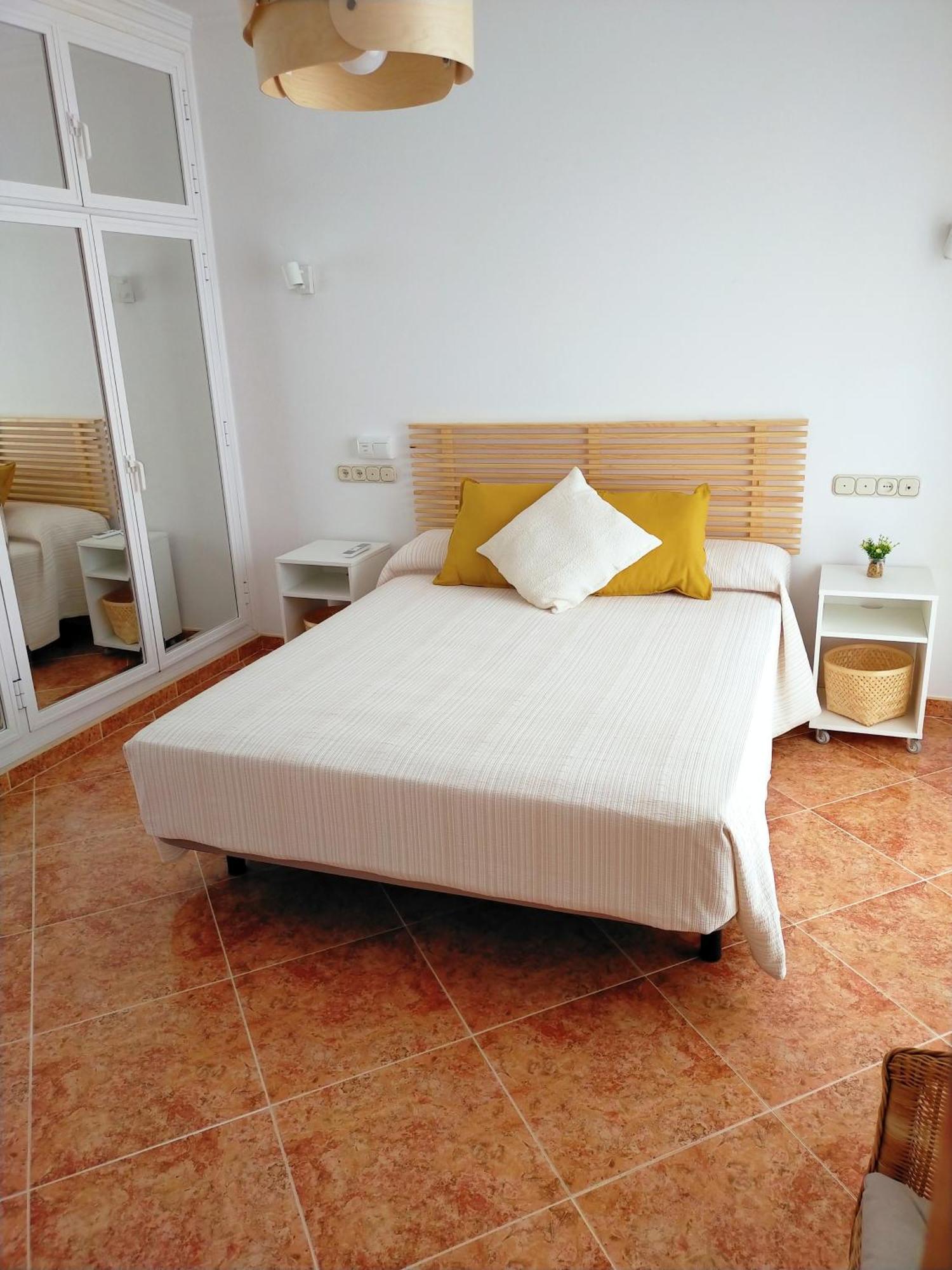 Casa Playa, Terraza Y Garaje Lägenhet Nerja Exteriör bild